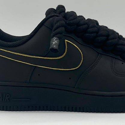 AIR FORCE ONE BIG LACES NOIR MAT & GOLD