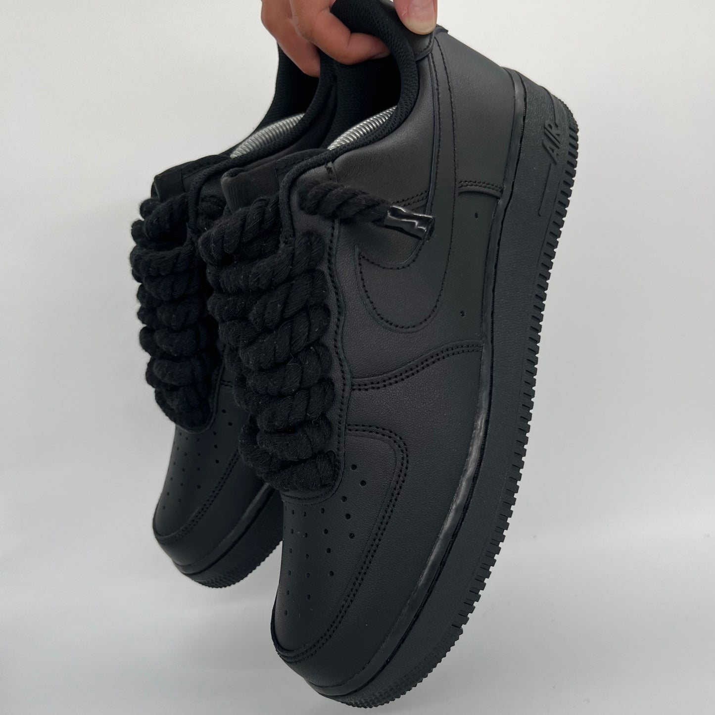 Air force 1 with black outlet laces