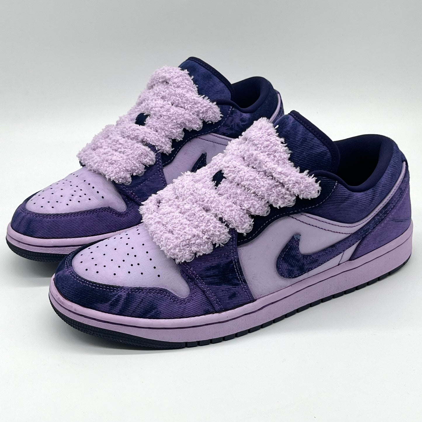 AIR JORDAN 1 LOW PURPLE FLUFFY