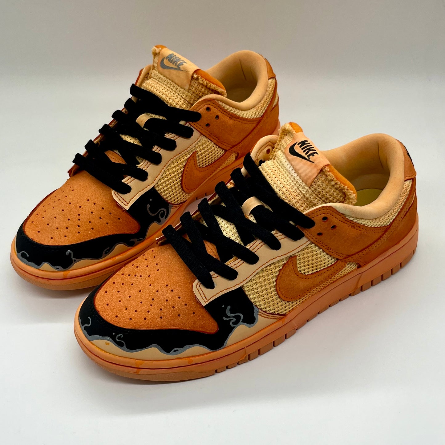 DUNK LOW CHARMANDER